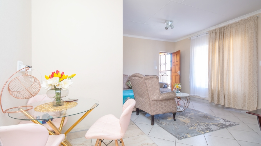 2 Bedroom Property for Sale in Waterval East North West